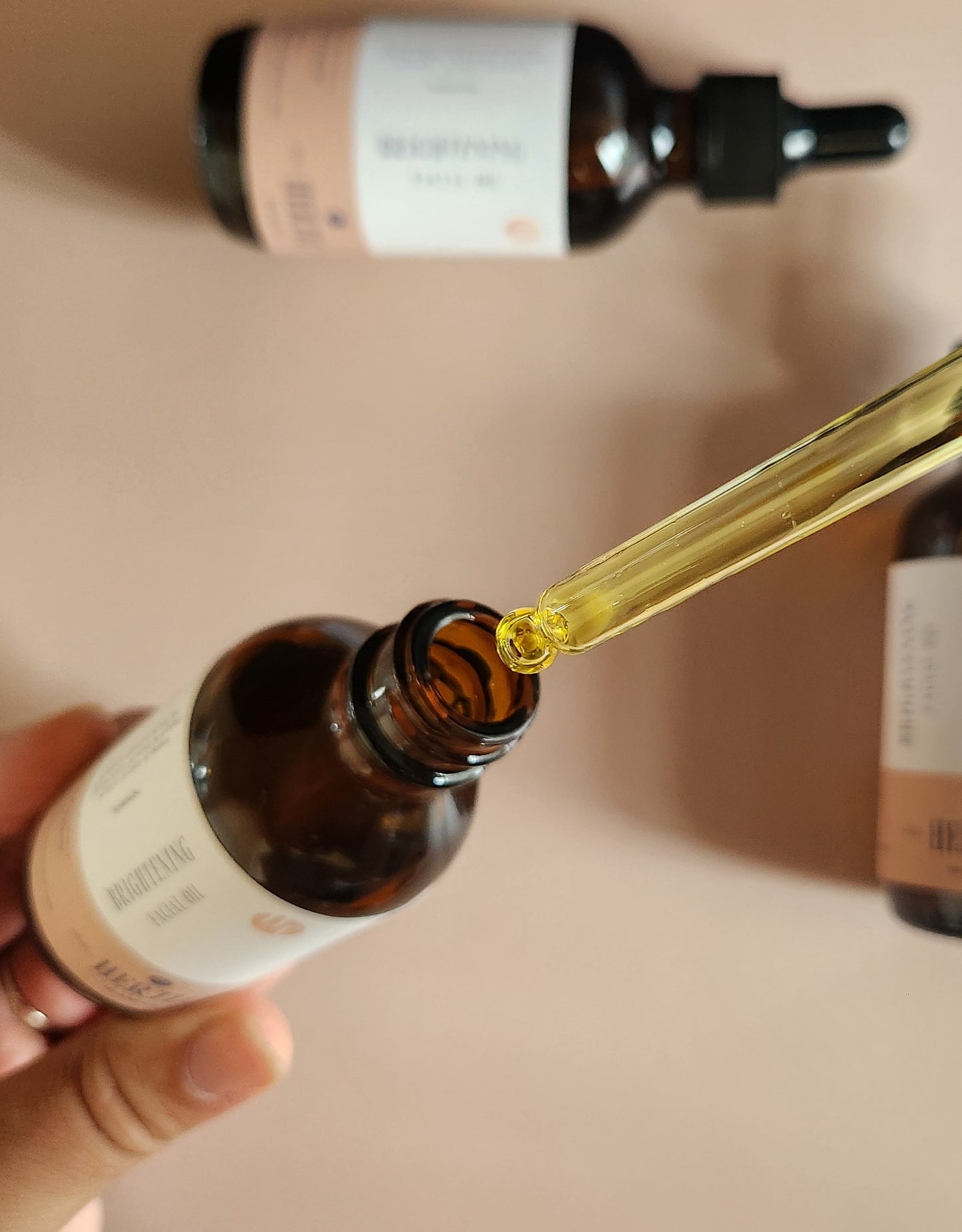 Brightening Facial Oil